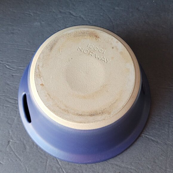 Figgjo Norway 'TOR VIKING'  flameware casserole with lid  8" MCM Blue Floral - Picture 6 of 6